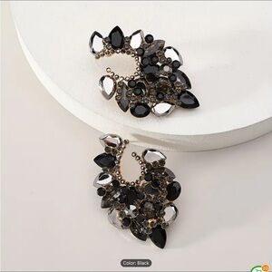 🖤Beautiful Sparkling Crystal Rhinestone Bead Iridescent Earrings